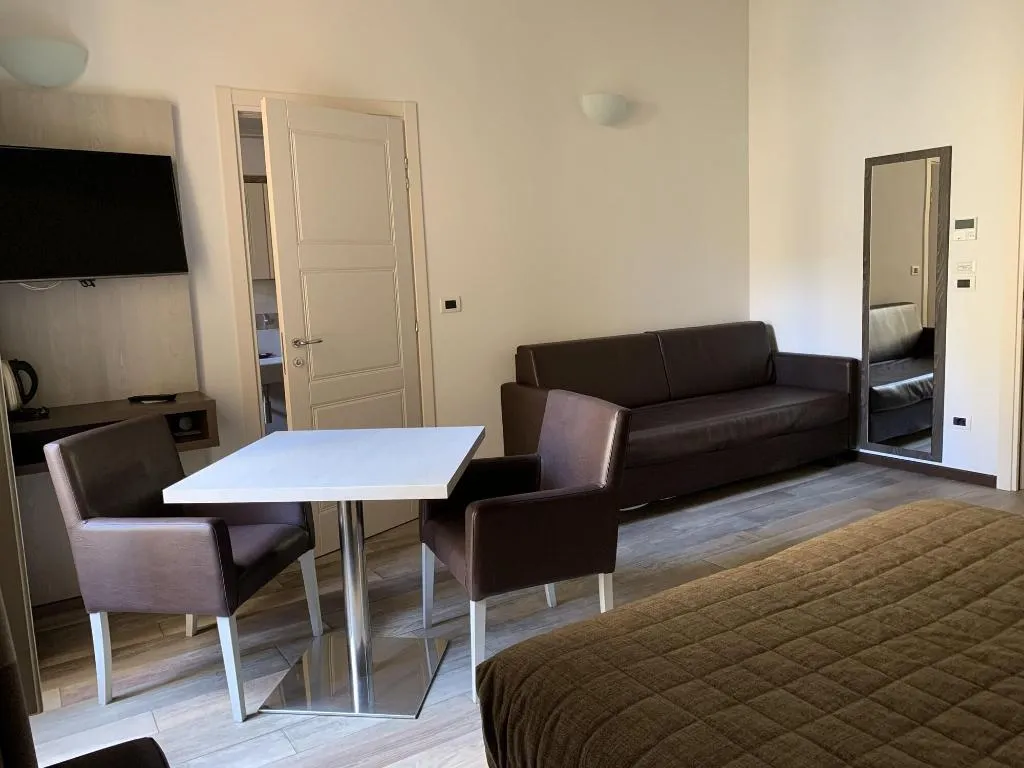 Room, B&B Dimore le Leopoldine, Florence