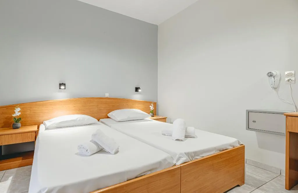 TRIPLE STANDARD Room, Christina Apartments, Zante