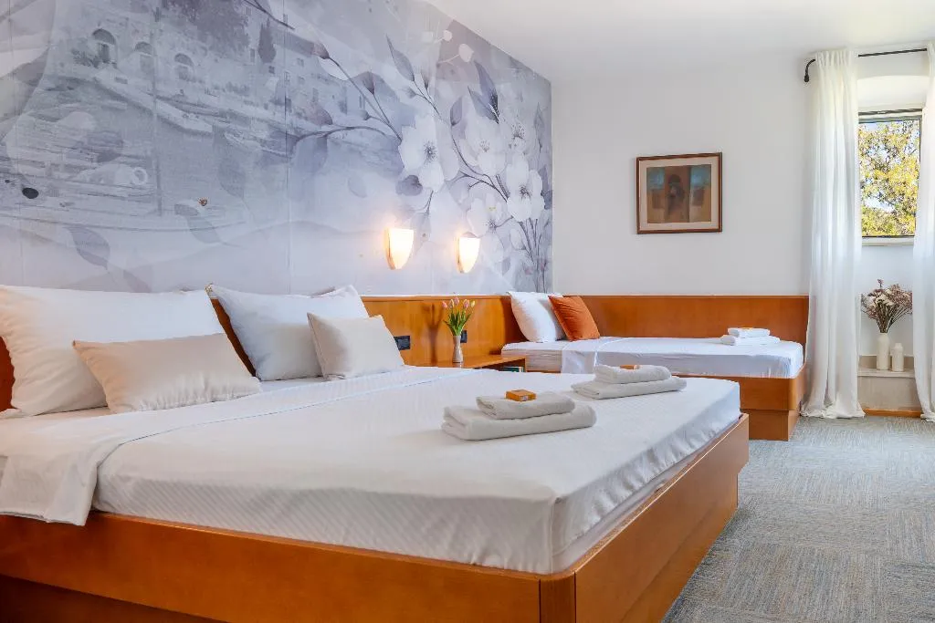 TRIPLE STANDARD Room, Kastil, Split