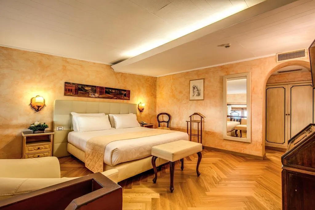 JUNIOR SUITE STANDARD Room, Croce Di Malta Florence, Florence