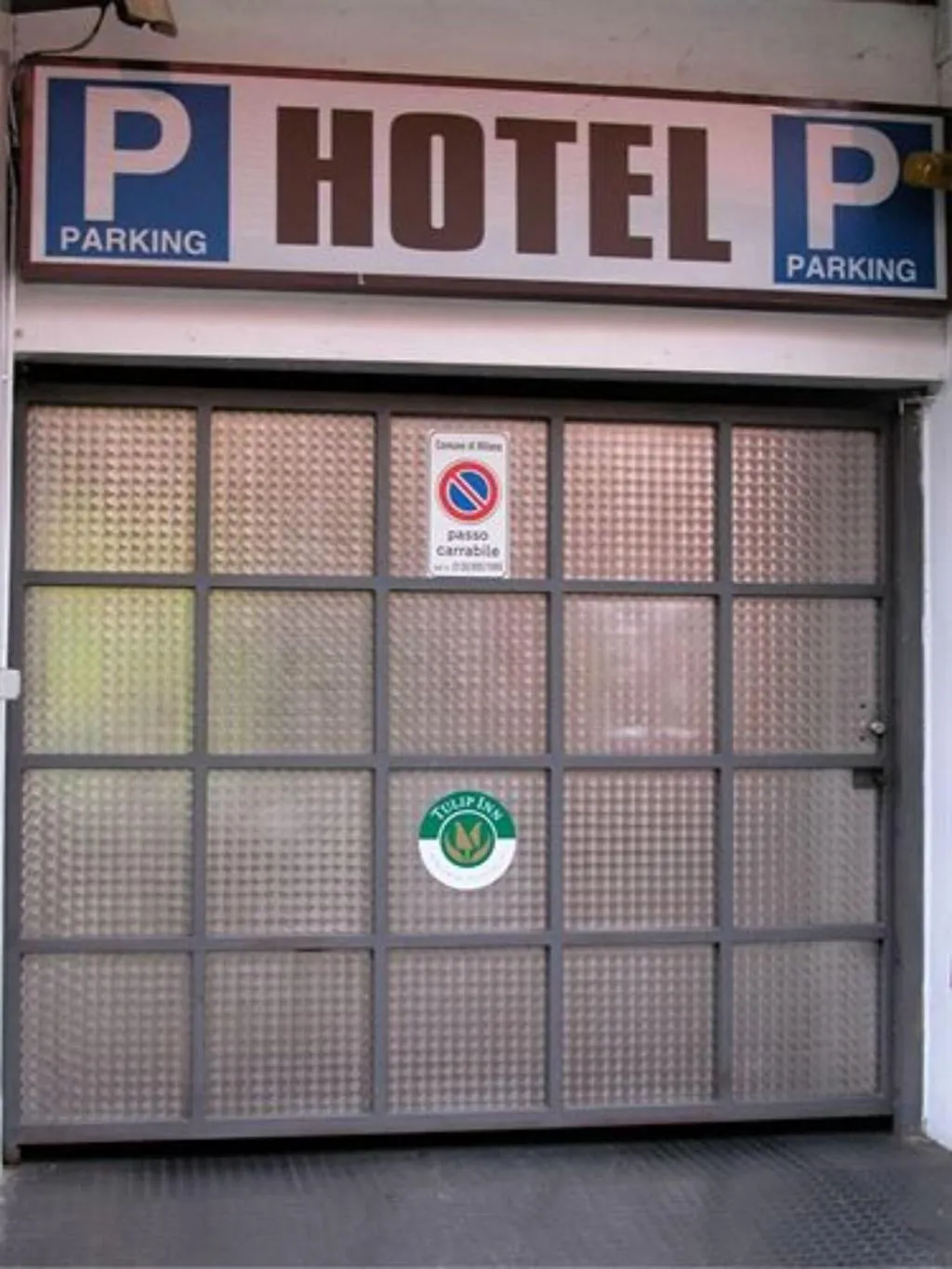 General view, Hotel Delle Nazioni, Milan