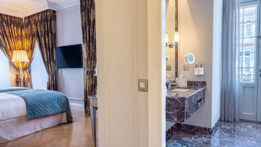 TWIN CLASSIC CITY VIEW Room, InterContinental Porto Palacio das Cardosas, Porto