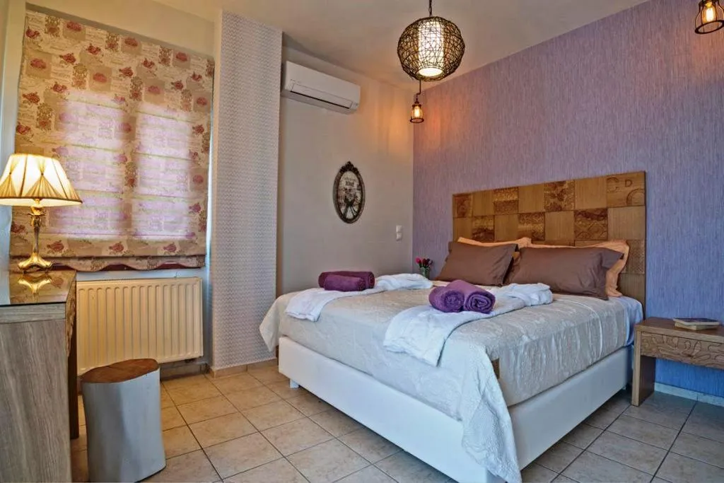 VILLA FOUR BEDROOMS WITH PRIVATE POOL Room, Villa Camellia, Crete