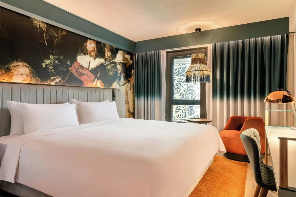 DOUBLE CLUB KING BED Room, Renaissance Amsterdam Hotel, Amsterdam
