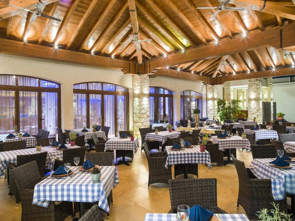 Restaurant, Alexander The Great Beach Hotel, Cyprus