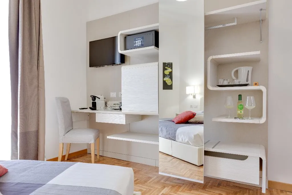 SINGLE STANDARD Room, Dolce Luxury Rooms, Rome