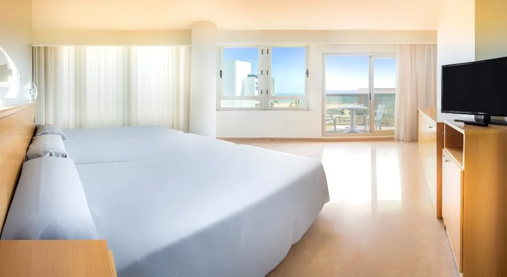 QUADRUPLE SEA VIEW Room, RH Gijon Gandia, Valencia