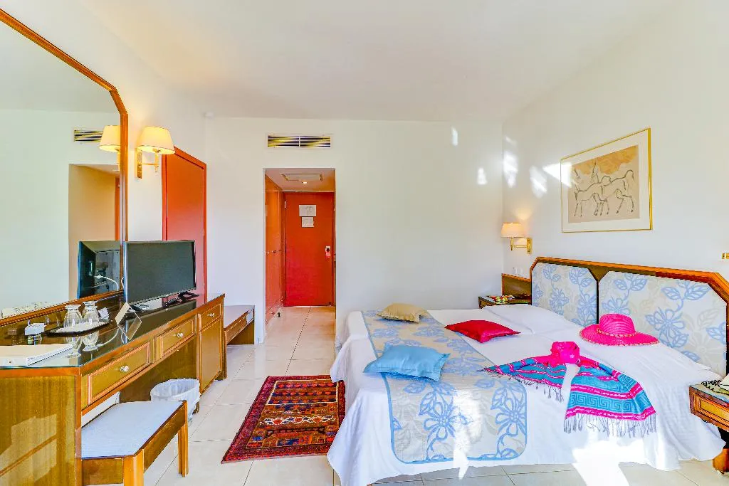 DOUBLE GARDEN VIEW Room, Creta Royal, Crete
