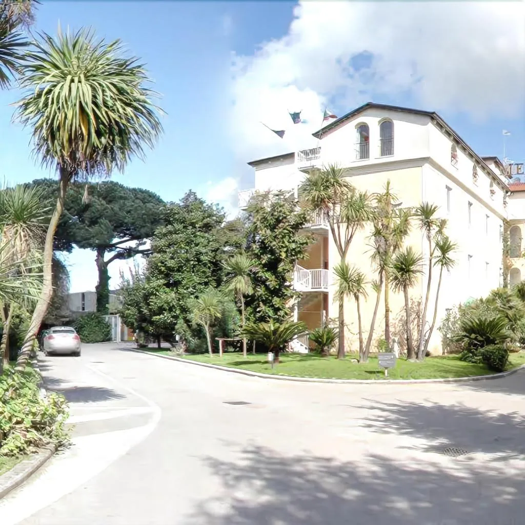 General view, Hotel Mediterraneo, Naples