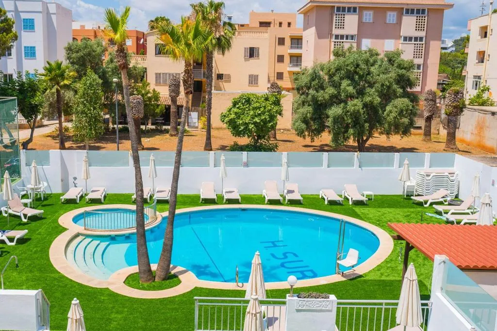 Pool, Sur, Majorca