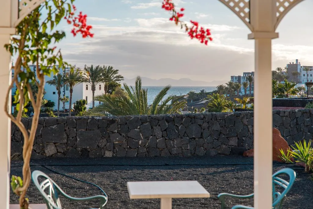 BUNGALOW SEA VIEW Room, Apartamentos LIVVO Coloradamar, Lanzarote