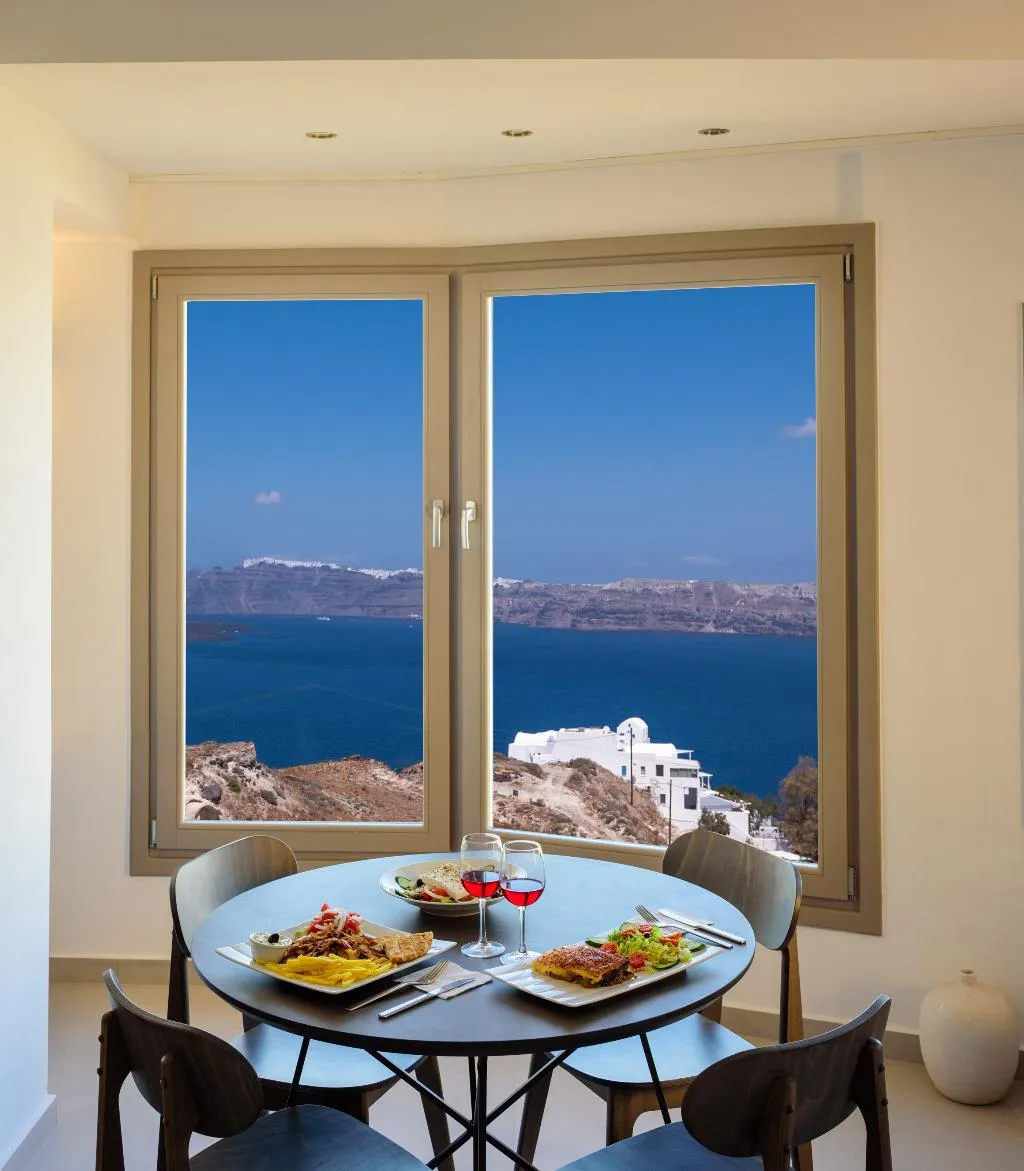 SUITE WITH JACUZZI Room, Kalestesia Suites, Santorini