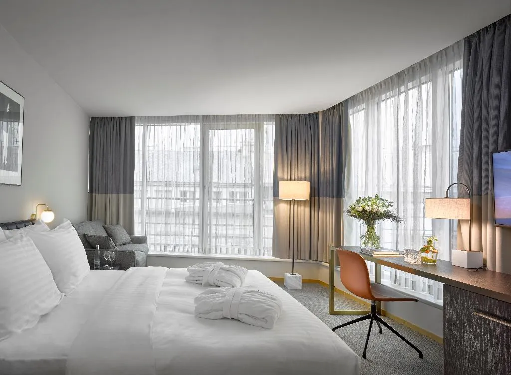 Room SUPERIOR WITH TERRACE Room, K+K Hotel Fenix, Prague