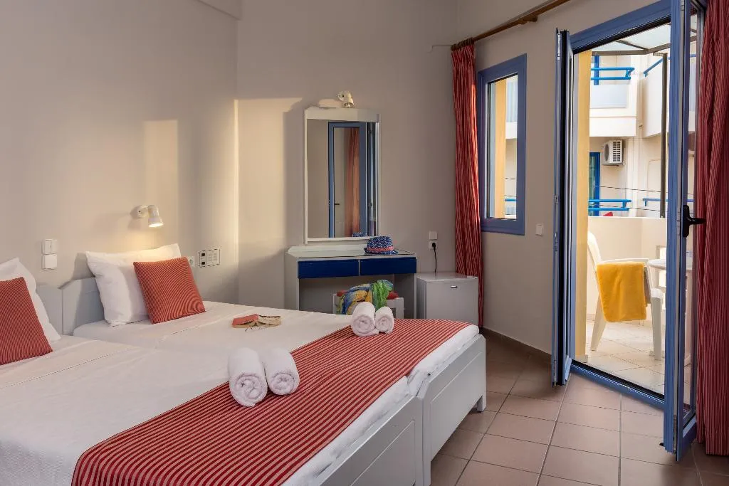 TRIPLE STANDARD Room, Hersonissos Central, Crete