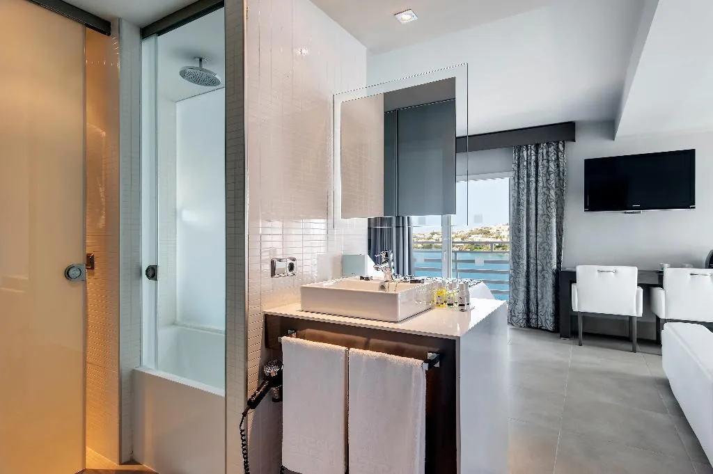 JUNIOR SUITE SEA VIEW Room, Barceló Hamilton Menorca -Adults Only, Menorca