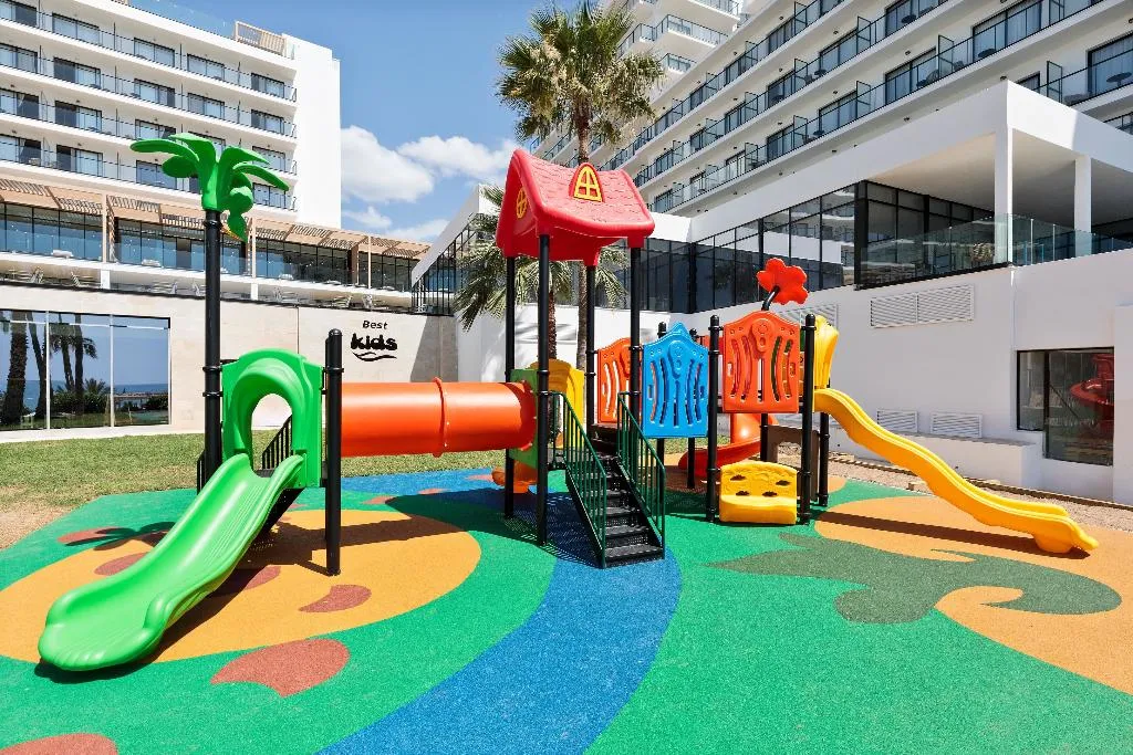 Sports and Entertainment, Best Tritón, Costa Del Sol