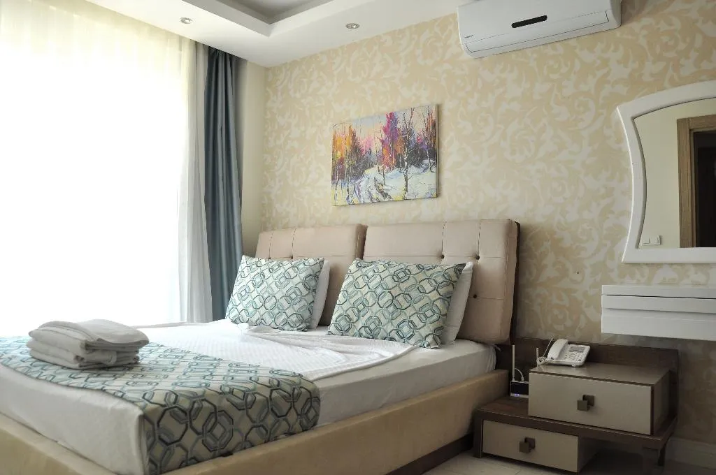 Room, Happy Family Apart, Antalya