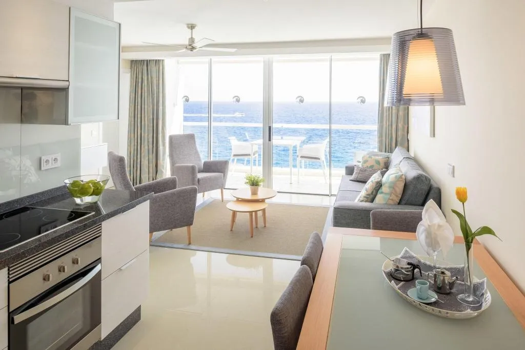 Room, Pearly Grey Ocean Club Apartments & Suites, Tenerife