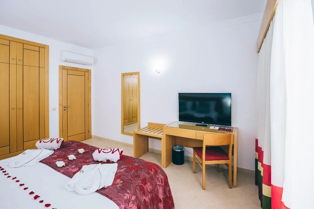 APARTMENT CAPACITY 2 ONE BEDROOM Room, Grand Muthu Forte Do Vale, Algarve