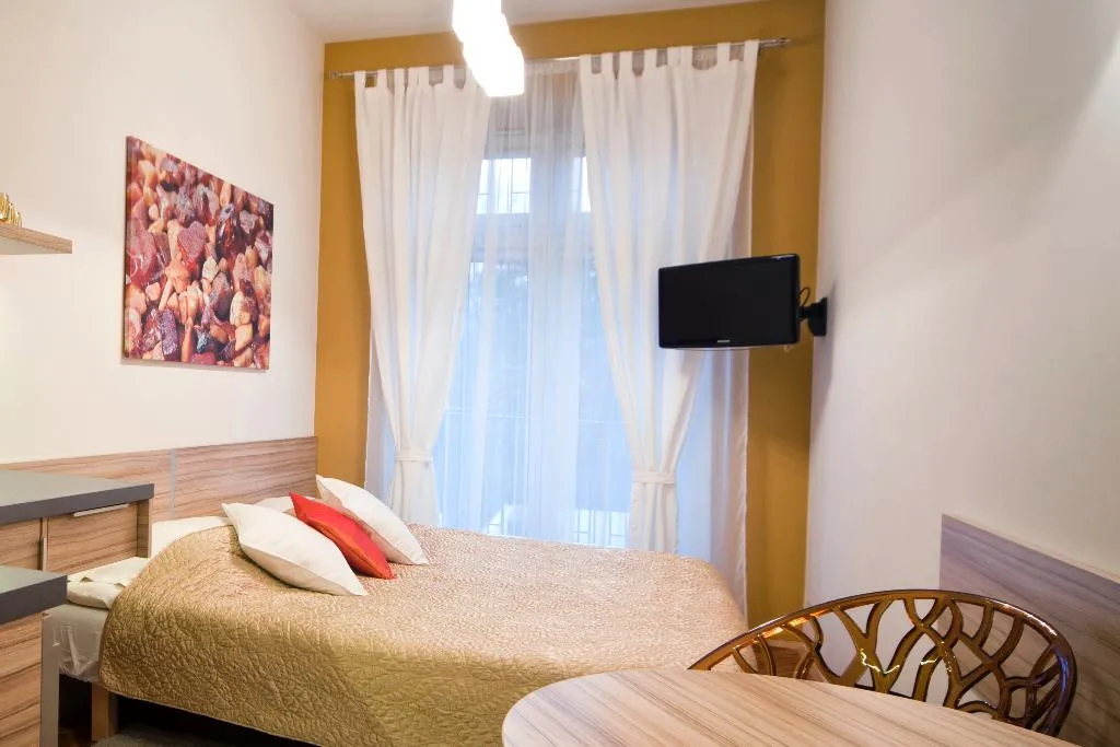 STUDIO ECONOMY Room, 4Seasons Apartments Cracow, Krakow