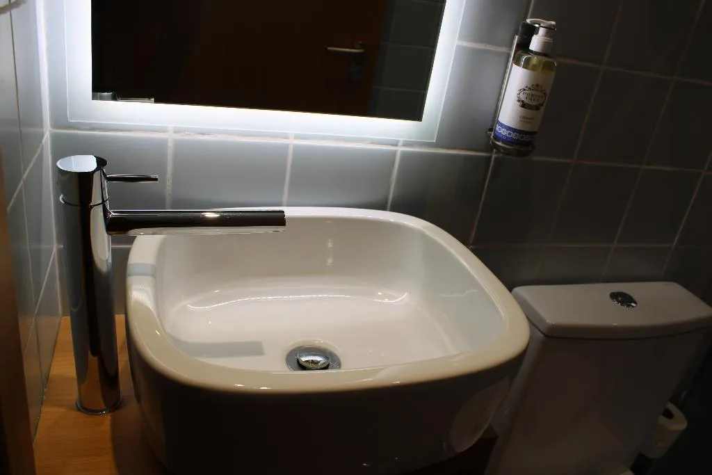 DOUBLE DELUXE Room, Oporto Station Hostel & Rooms, Porto