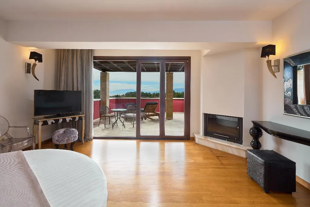 JUNIOR SUITE STANDARD Room, Mediterranean Princess Adults Only Hotel, Thessaloniki