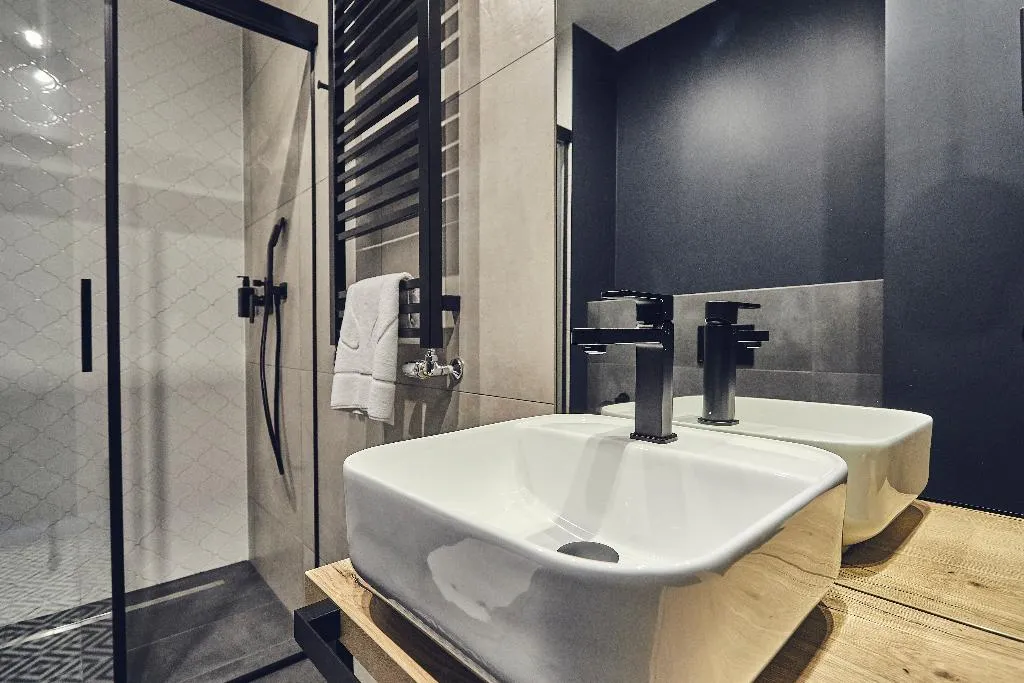 DOUBLE STANDARD Room, The Bridge Suites, Krakow