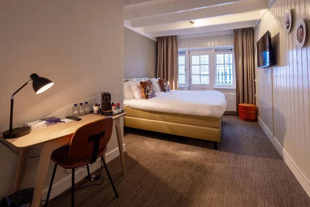 TRIPLE STANDARD Room, Hotel Spaander BW Signature Collection, Amsterdam