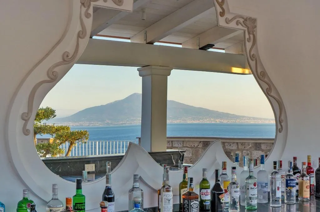 Bar, Lorelei Londres, Naples