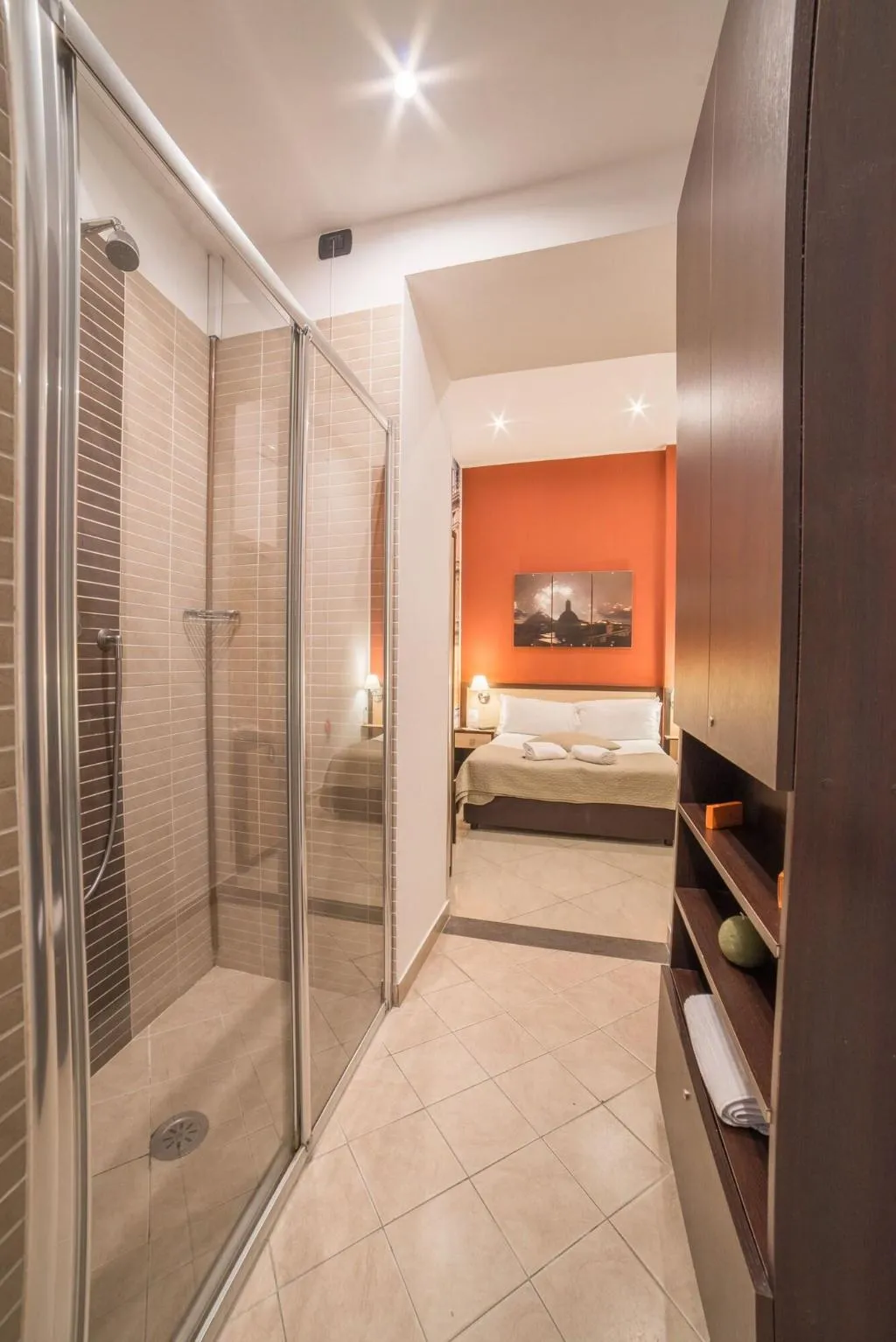 Room, Bed & Breakfast Chiaia 32, Naples