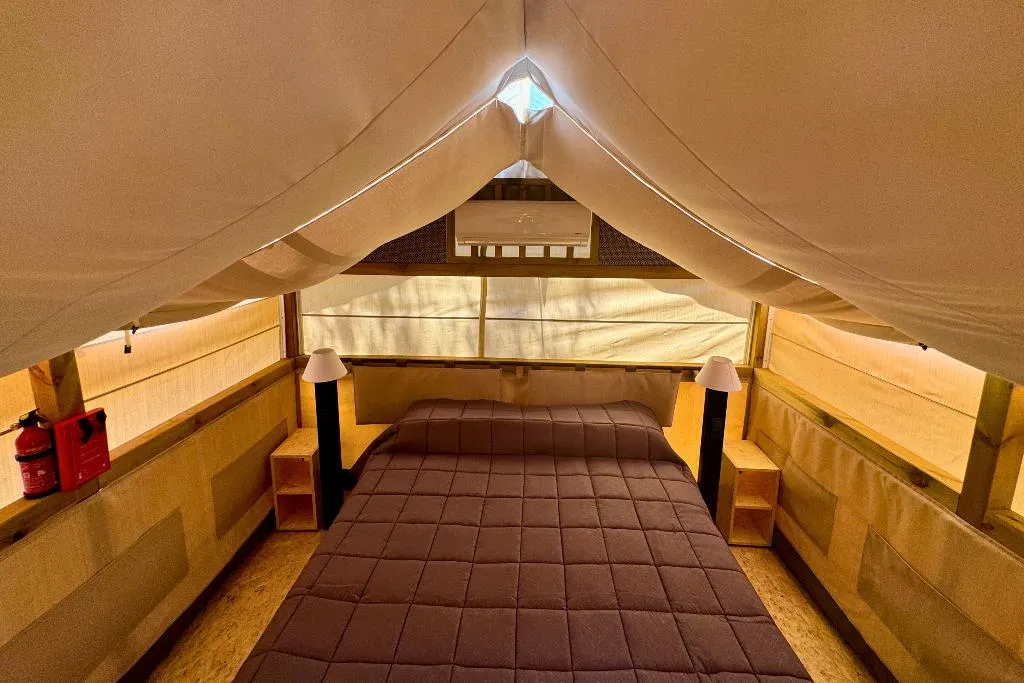 LODGE ONE BED Room, Hostel & Glamping Santa Fortunata, Naples