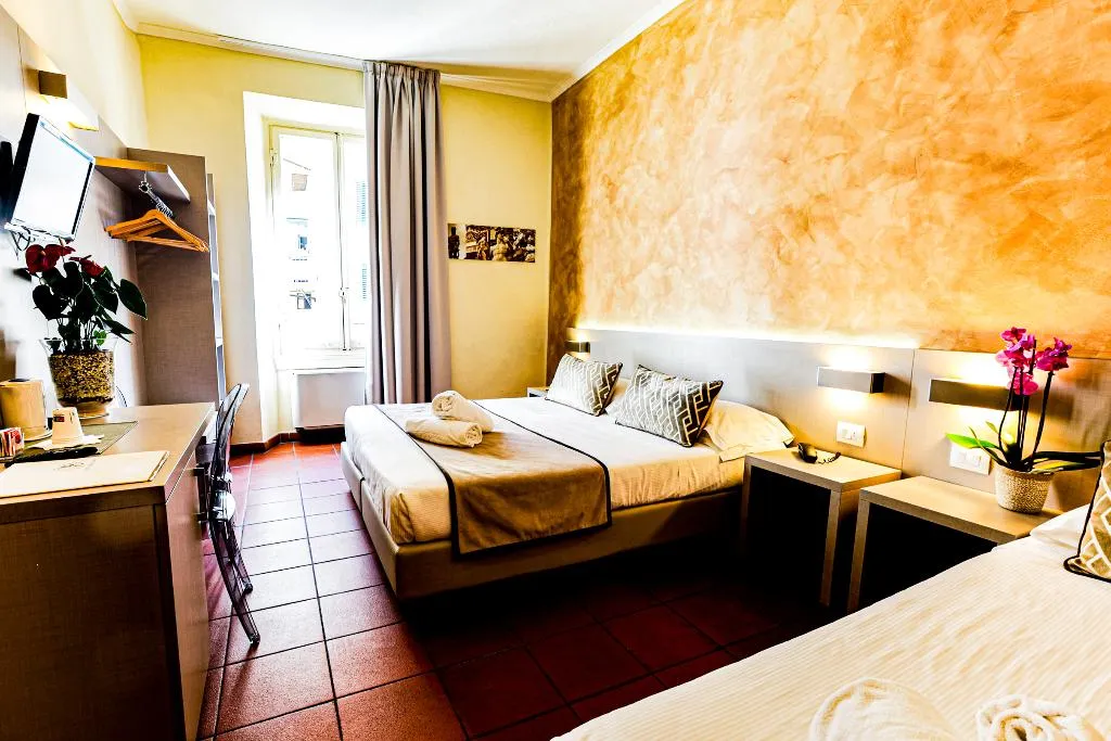 TRIPLE SUPERIOR Room, Albergo Firenze, Florence