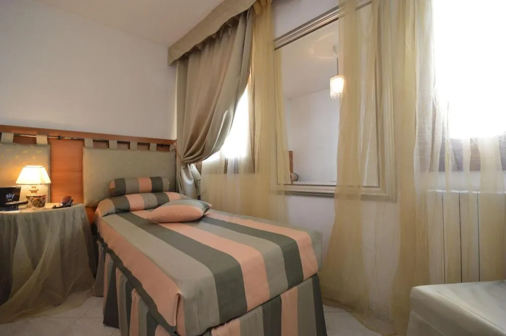 Room, Albergo Marin, Venice