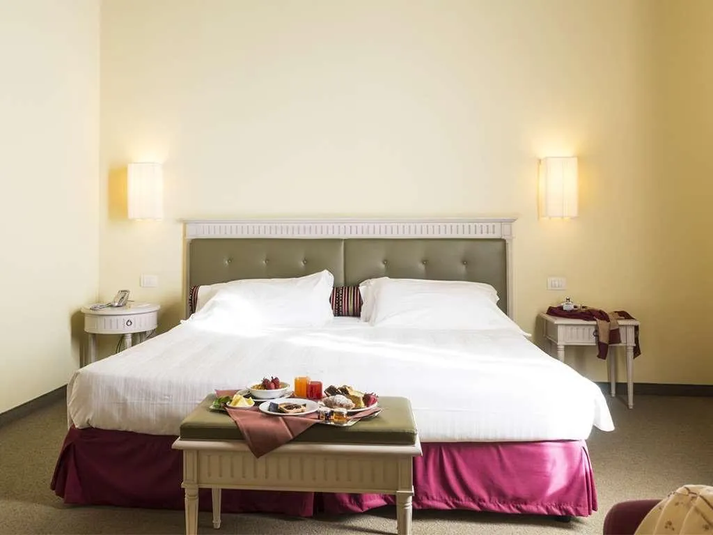 Room, LHP Certaldo Resort, Florence
