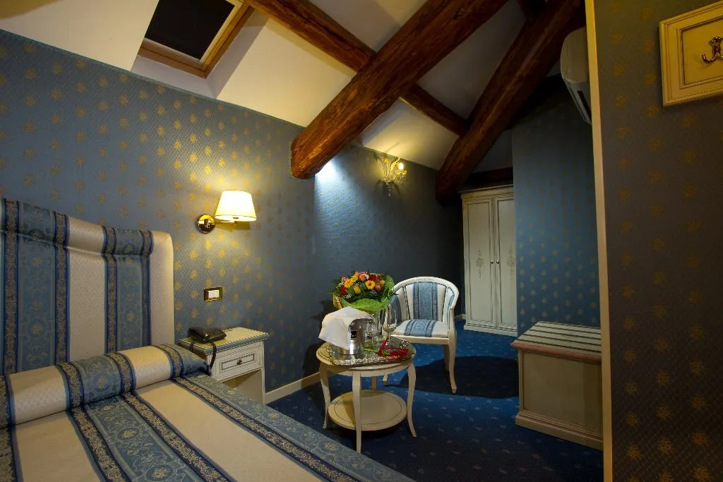 Double or Twin STANDARD Room, Hotel Conterie, Venice