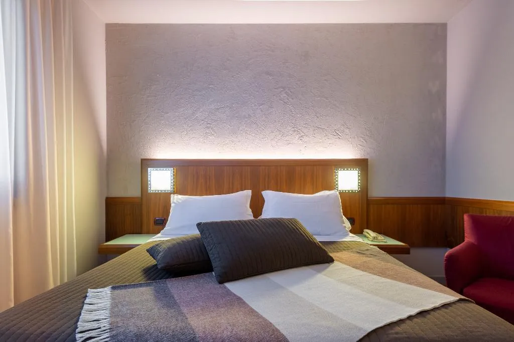 DOUBLE SINGLE USE STANDARD Room, First Hotel Malpensa, Milan