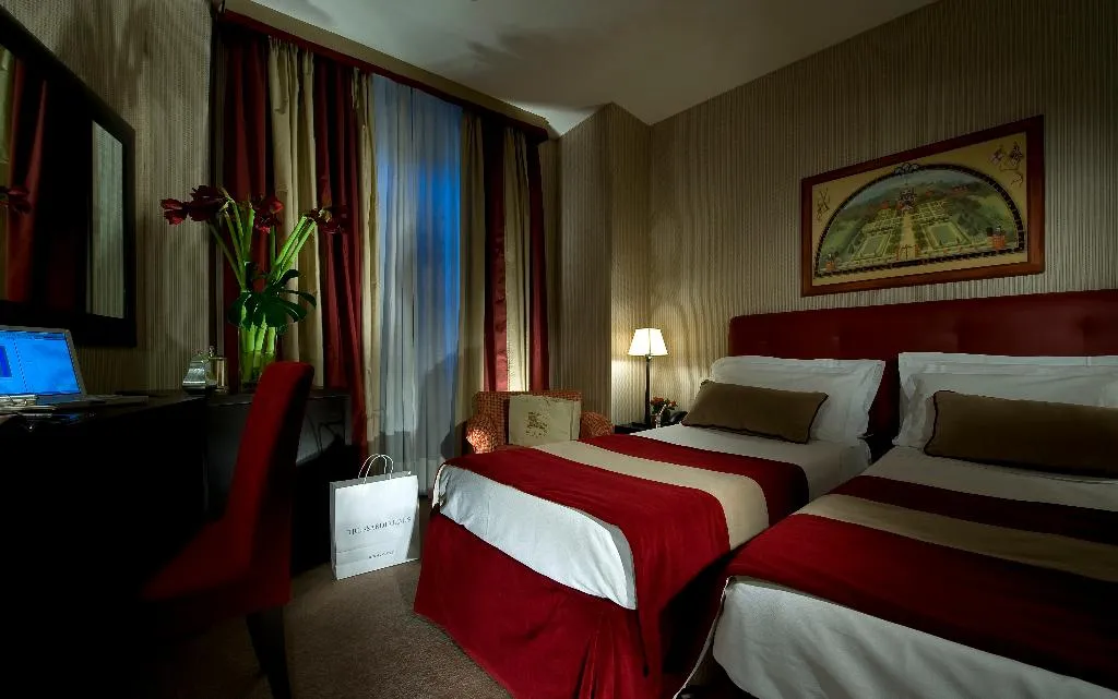 DOUBLE CLASSIC Room, Dei Borgognoni, Rome