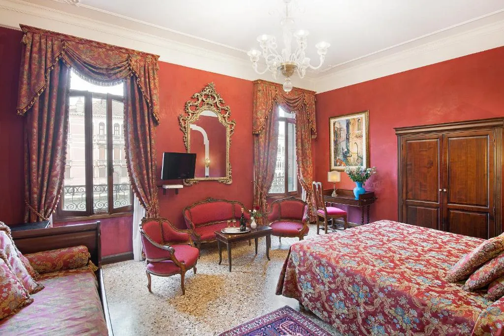 DOUBLE DELUXE CANAL VIEW Room, San Cassiano Residenza d'Epoca, Venice