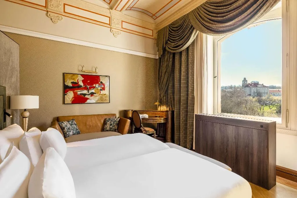 JUNIOR SUITE STANDARD Room, NH Collection Prague Carlo IV, Prague