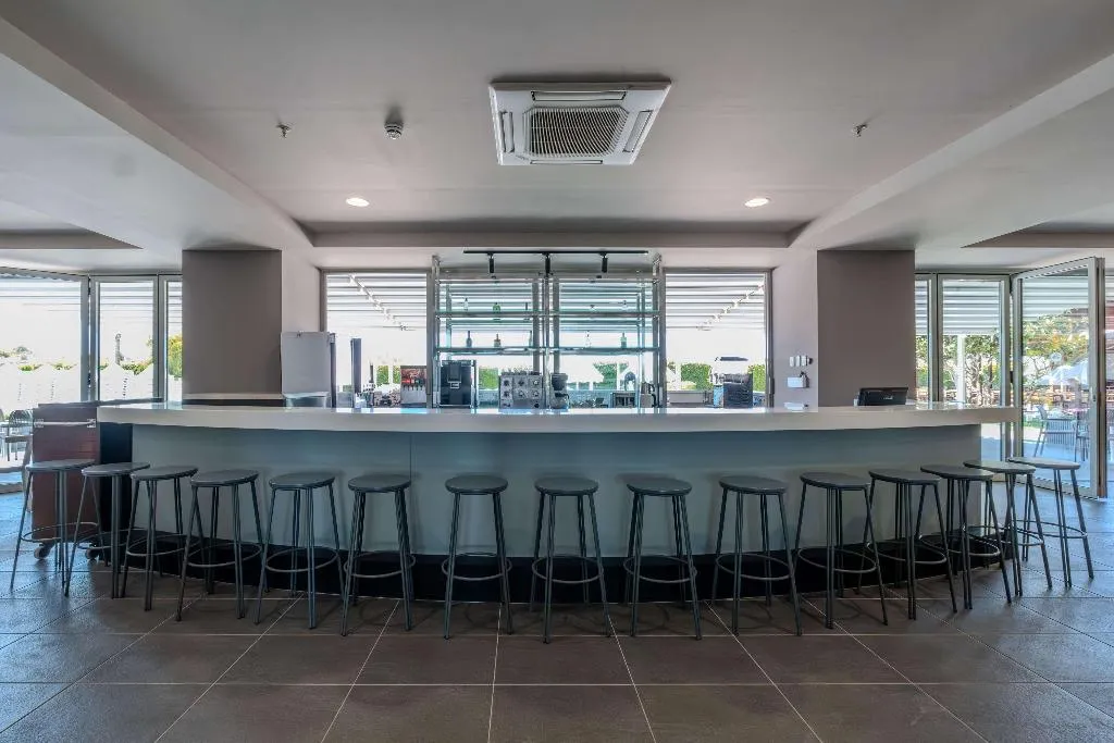 Bar, Barut Goia, Antalya