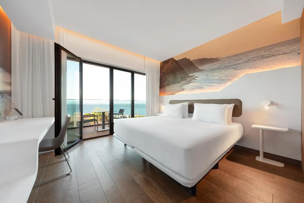 JUNIOR SUITE SEA VIEW Room, Eurostars Cascais, Lisbon