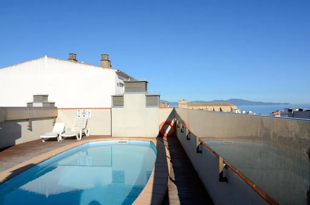 Pool, Mestral, Costa Brava