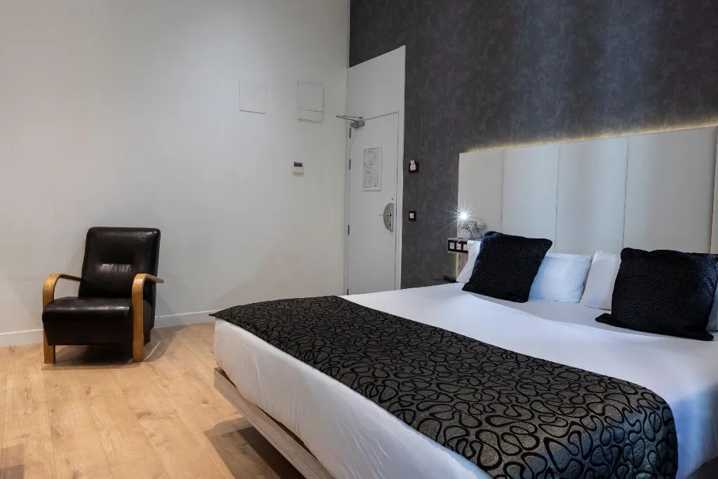 DOUBLE SUPERIOR CITY VIEW Room, Petit Palace Santa Barbara, Madrid