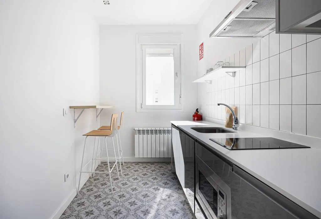 STUDIO STANDARD Room, Smartr Atocha Reina Sofia, Madrid