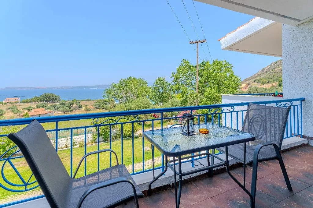 APARTMENT DELUXE CAPACITY 4 Room, Metaxatos Apartments, Kefallinia