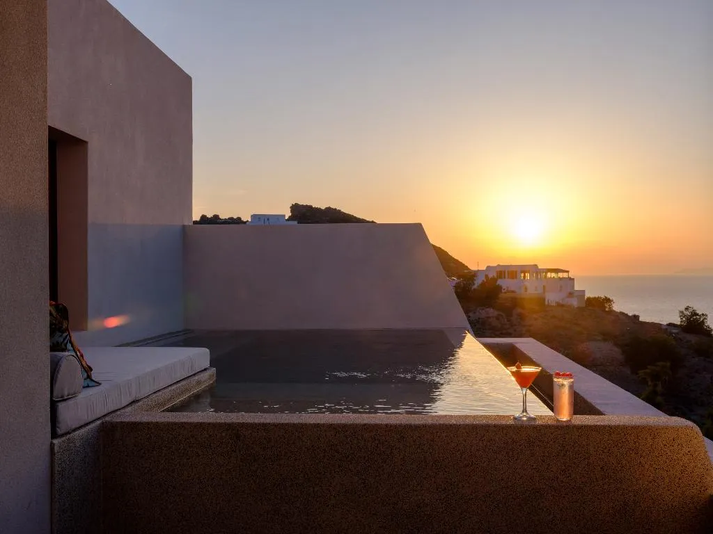 SUITE SEA VIEW Room, Potnia Theron Suites, Santorini