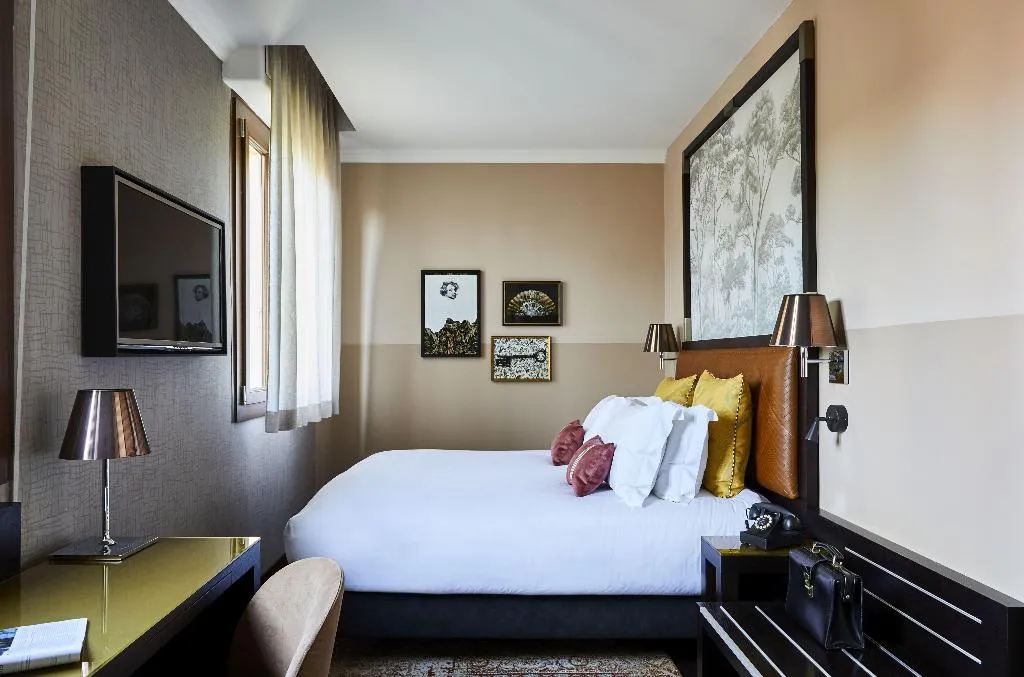 DOUBLE KING SIZE BED Room, Hotel Indigo Venice - Sant'Elena, Venice