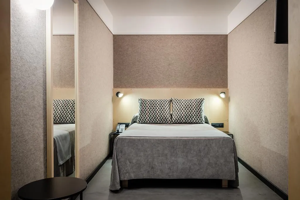 TWIN STANDARD Room, Raval House, Barcelona