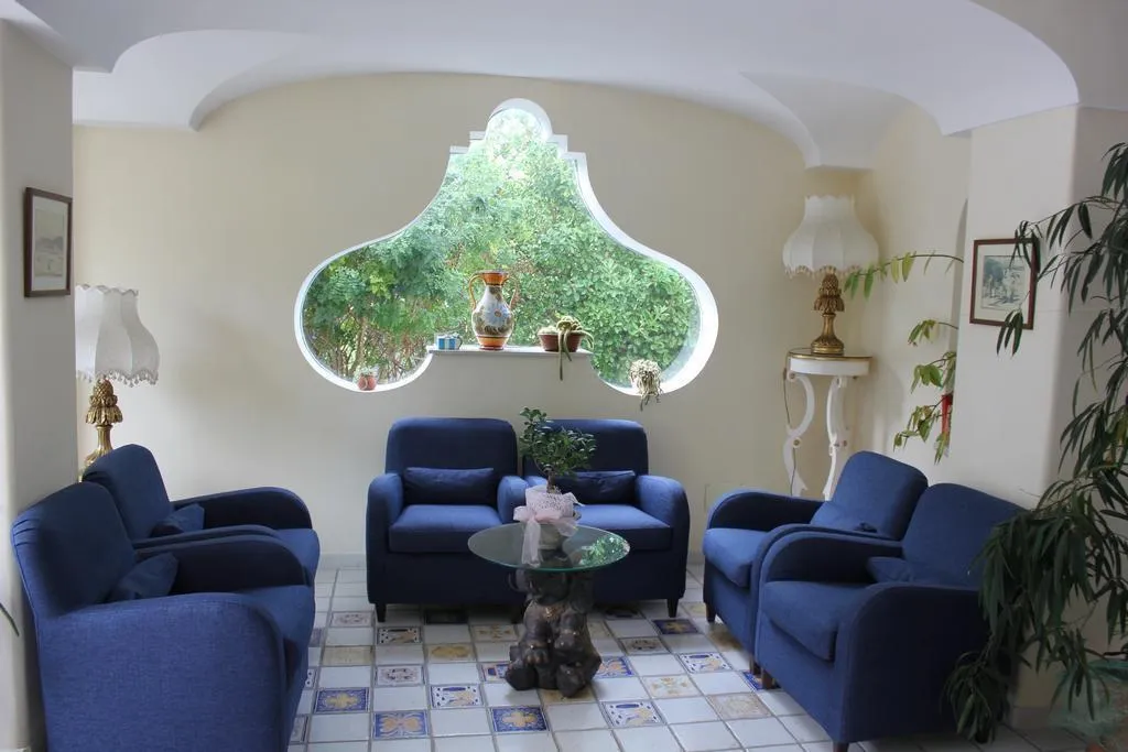 Lobby, L'Approdo, Naples