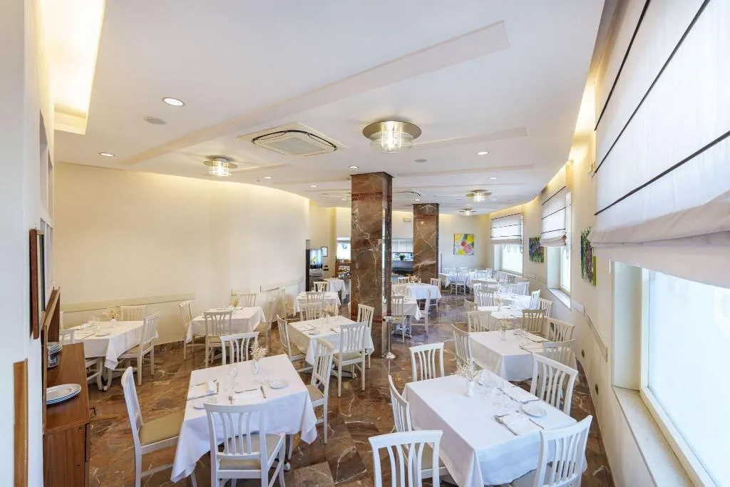 Restaurant, Tourist, Naples